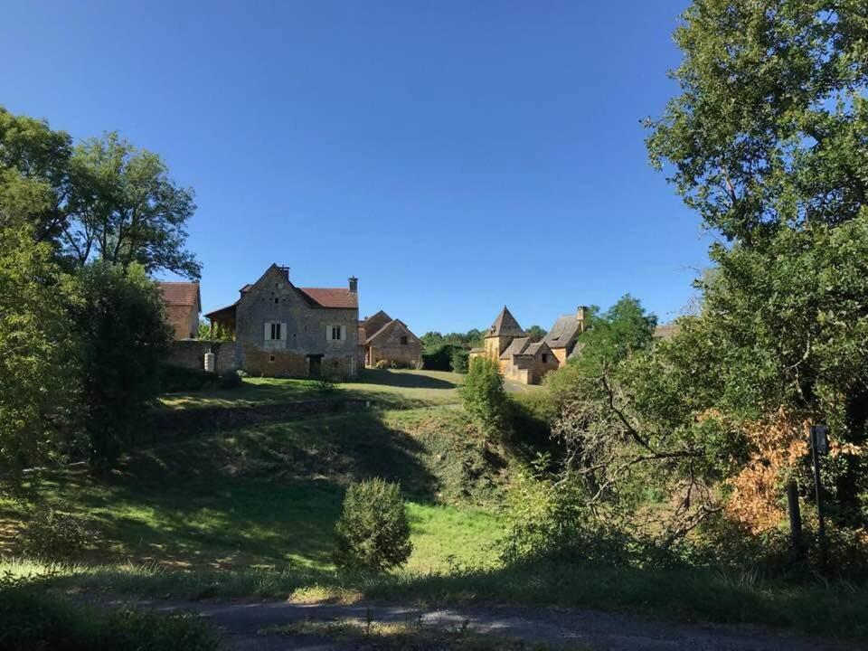 Chambre D'Hotes Lasserre Saint-Amand-de-Coly 外观 照片