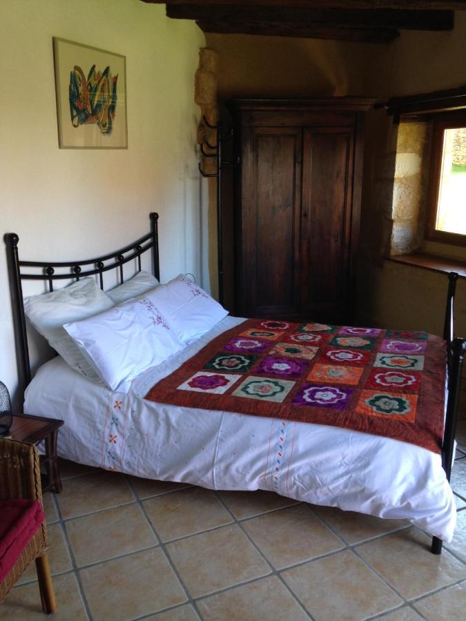 Chambre D'Hotes Lasserre Saint-Amand-de-Coly 外观 照片