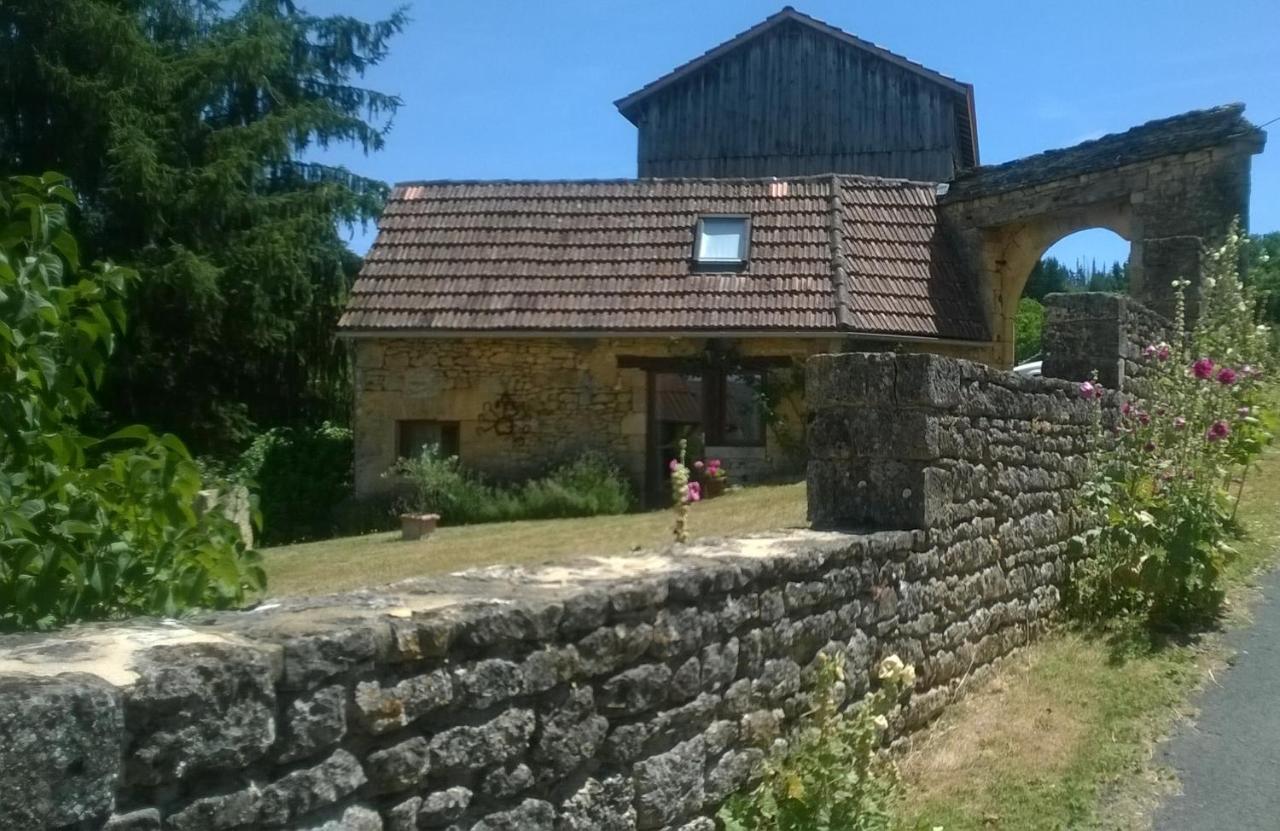 Chambre D'Hotes Lasserre Saint-Amand-de-Coly 外观 照片