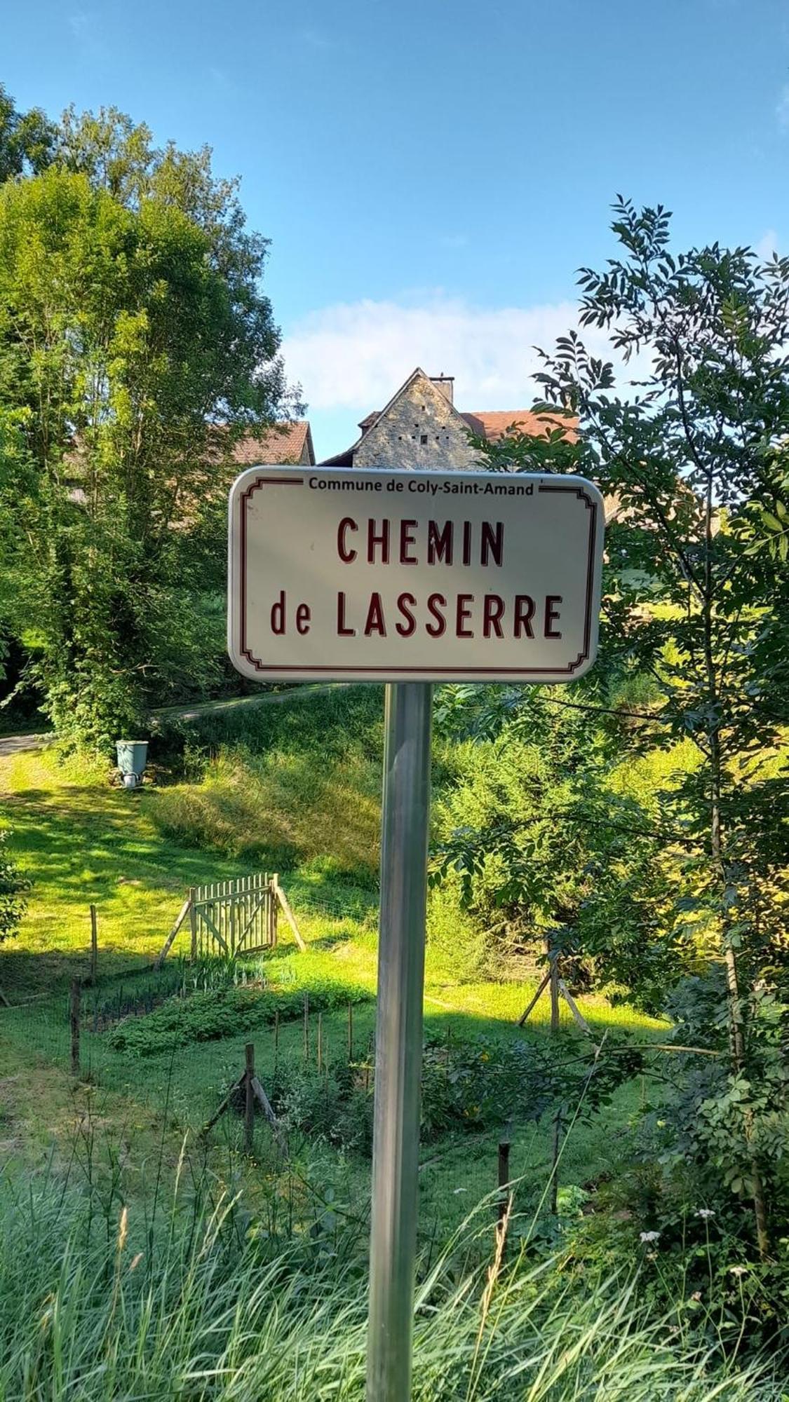 Chambre D'Hotes Lasserre Saint-Amand-de-Coly 外观 照片